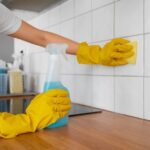 Як відновити білизну швів між плиткою: прості способи очищення