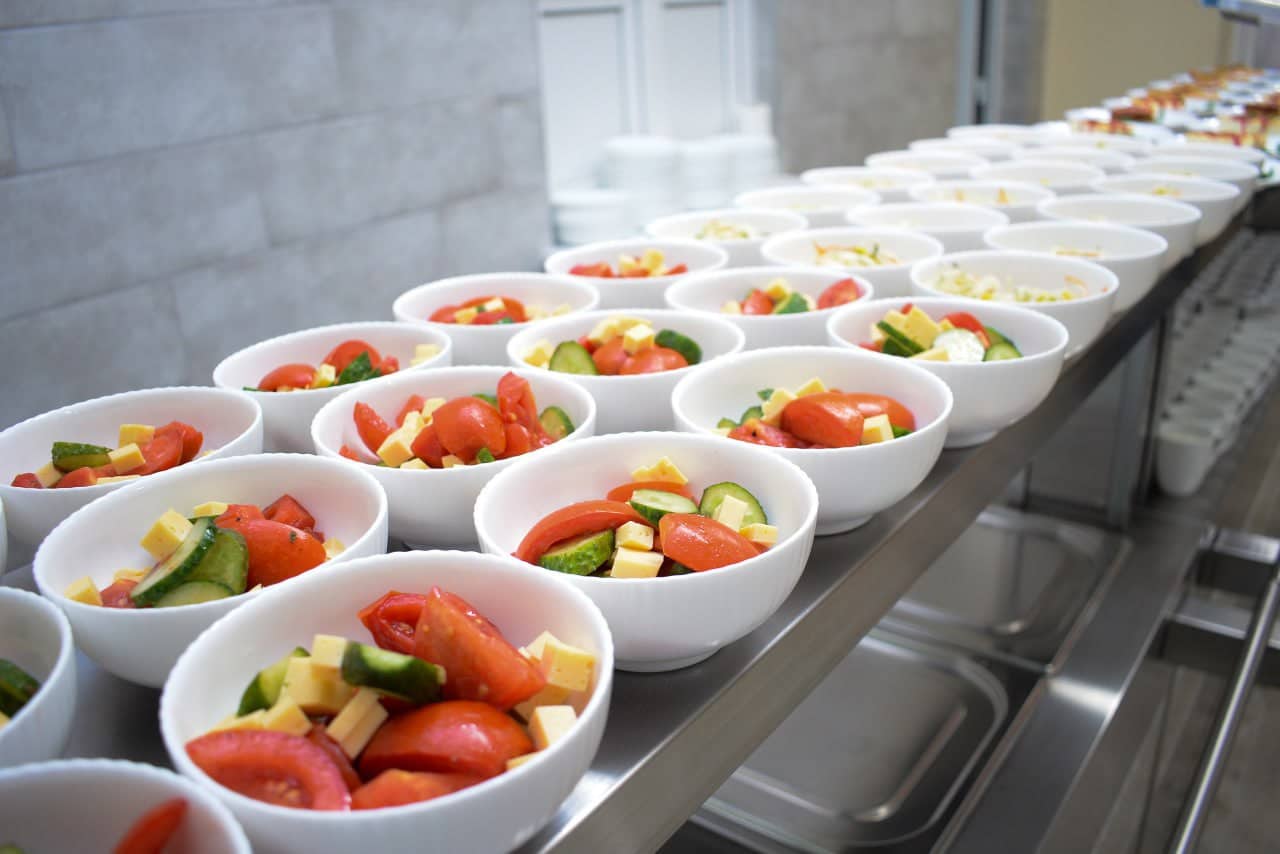 Нові харчоблоки незабаром відкриють у чотирьох ліцеях Рівненщини Нові харчоблоки незабаром відкриють у чотирьох ліцеях Рівненщини