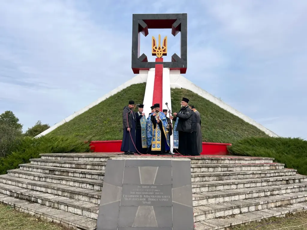 kostopil-mural-den-zakhysnykiv-05