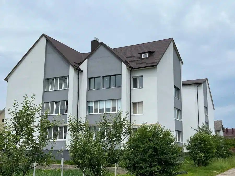 Термомодернізований будинок у Костополі.