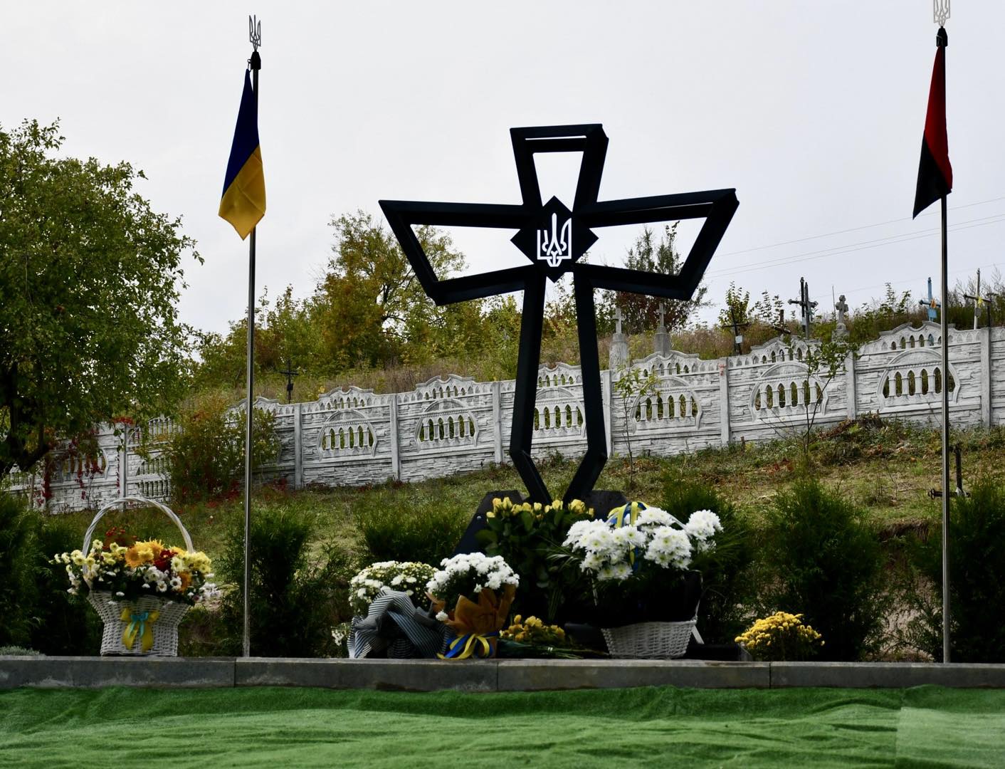 У Зозові відкрили меморіальний знак борцям за волю України та воякам УПА
