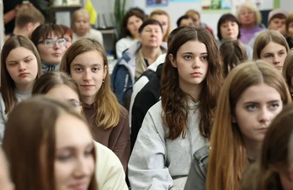 Гощанські учні також прийшли на презентацію роману "Містерія".