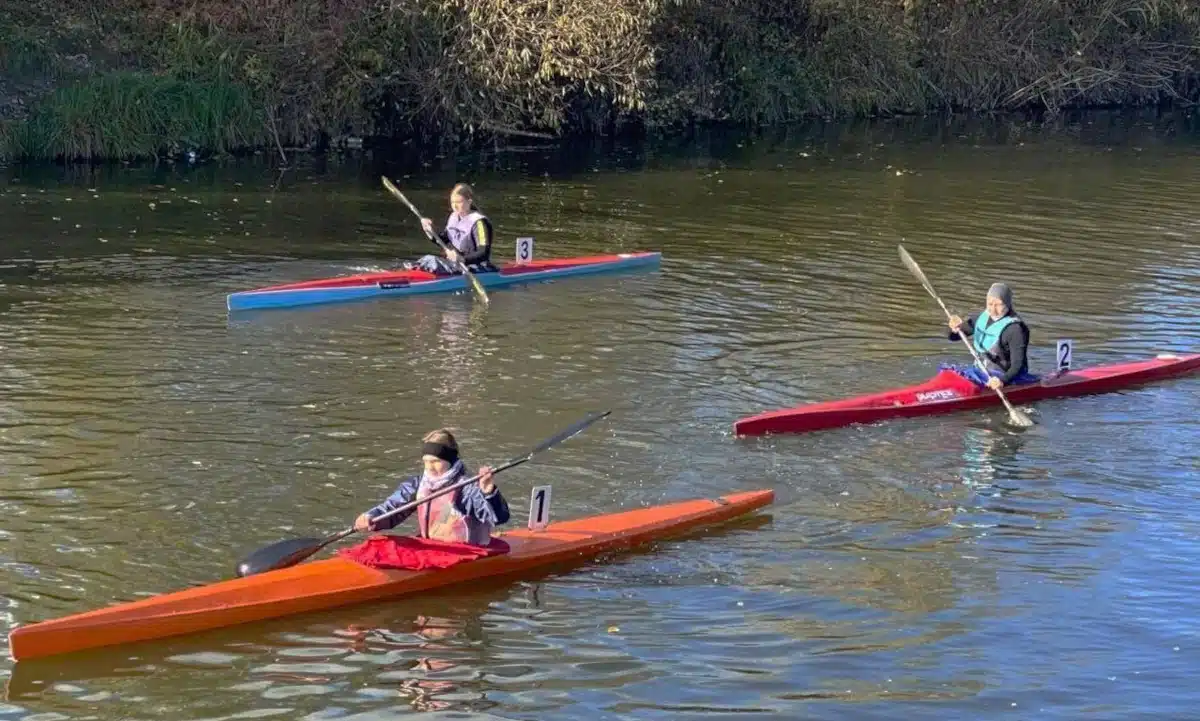 Веслувальники Млинівської ДЮСШ вибороли призові місця на Відкритій першості у Добротворі Під час змагань із веслування.
