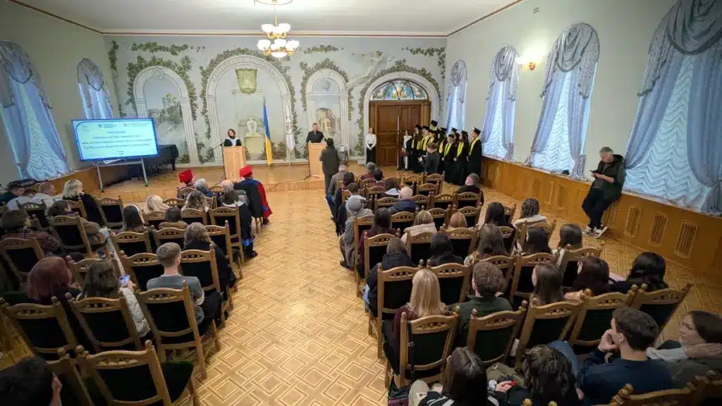 ostrih-hlobalnyj-komunikacijnyj-menedzhment-02