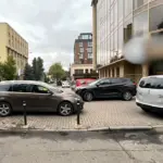 Тротуар – це не парковка. Водіям нагадали правила стоянки