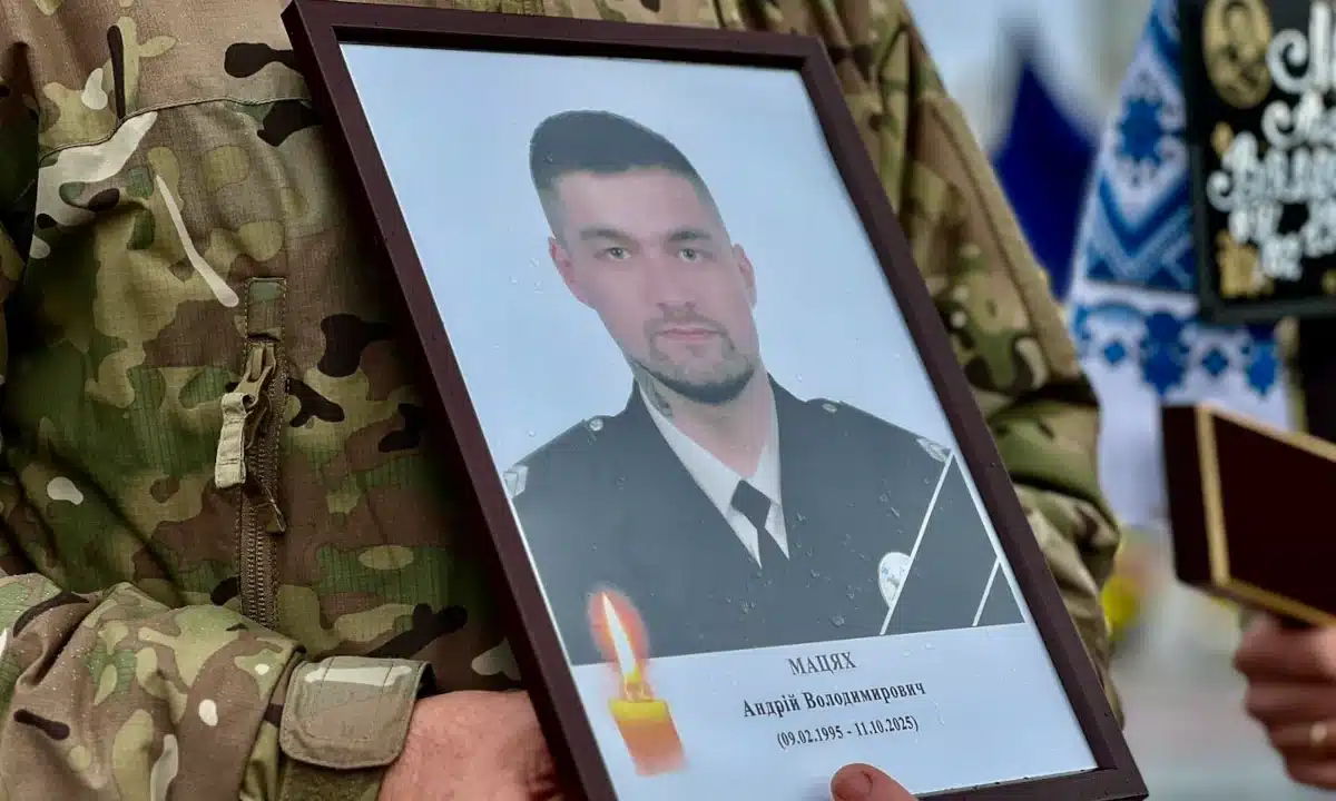 З полеглим захисником Андрієм Мацяхом попрощались у Рівному