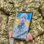 На вічний спочинок провели у Рівному полеглого захисника У Рівному провели полеглого захисника Олександра Цимбала.