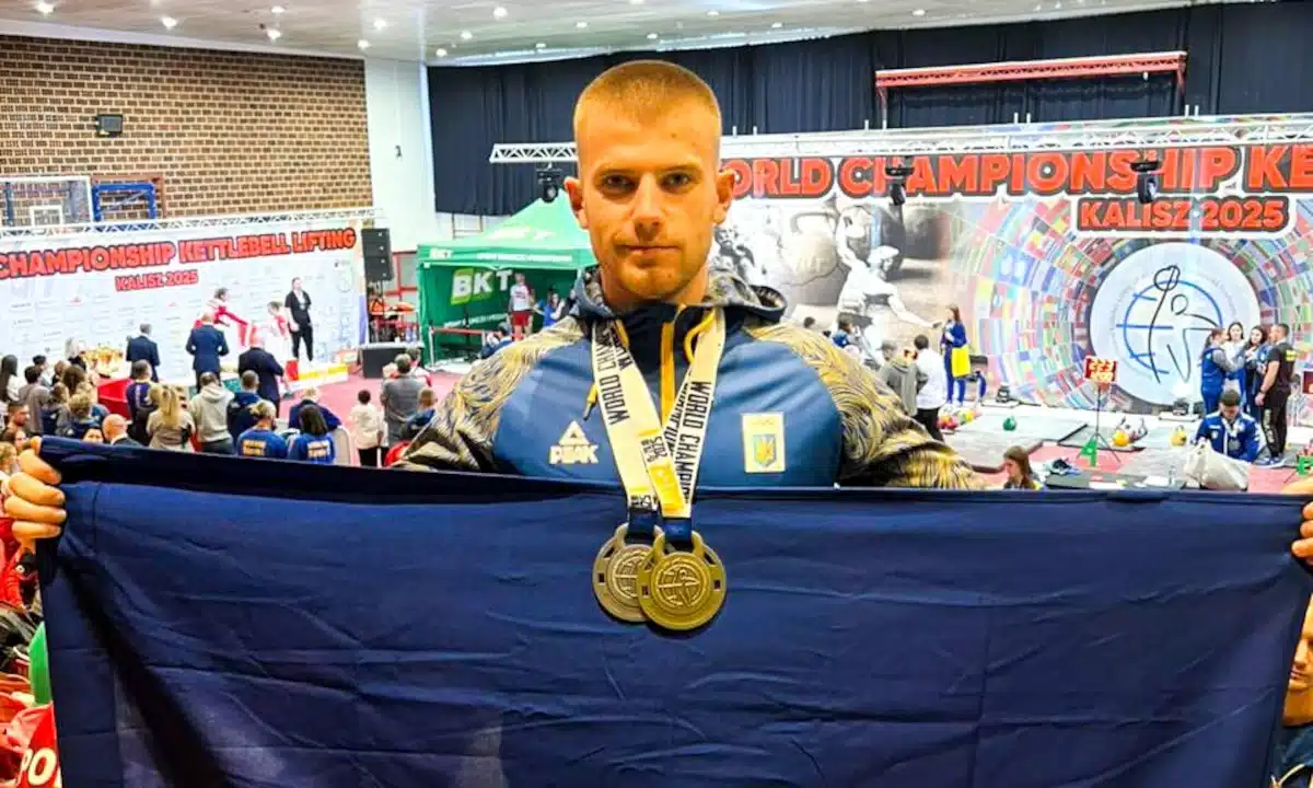 Поліцейський із Рівненщини – серед кращих спортсменів світу з гирьового спорту Поліцейський із Рівненщини – серед кращих спортсменів світу з гирьового спорту