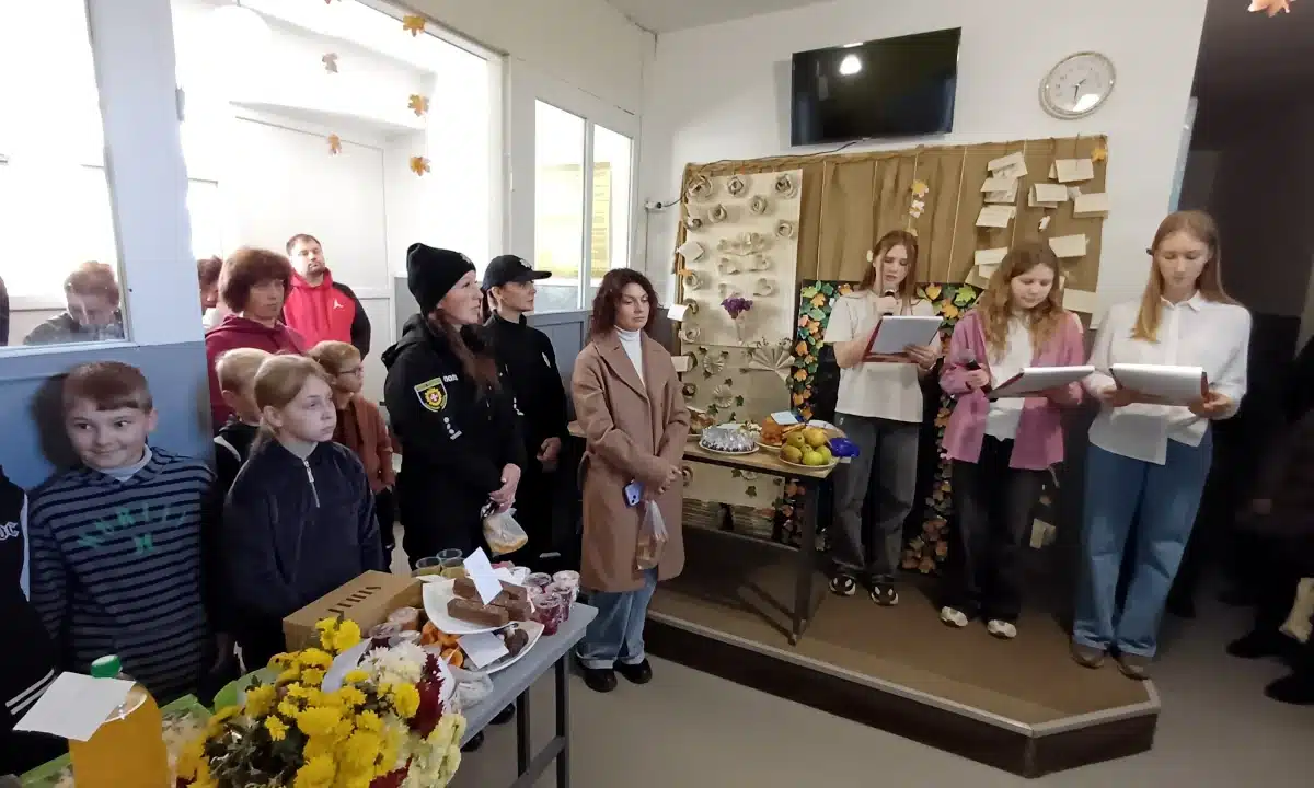 Єднаємося заради Перемоги. У Посниківському ліцеї провели благодійну ярмарку на підтримку захисника У ліцеї в Посниках проходить благодійна ярмарка.