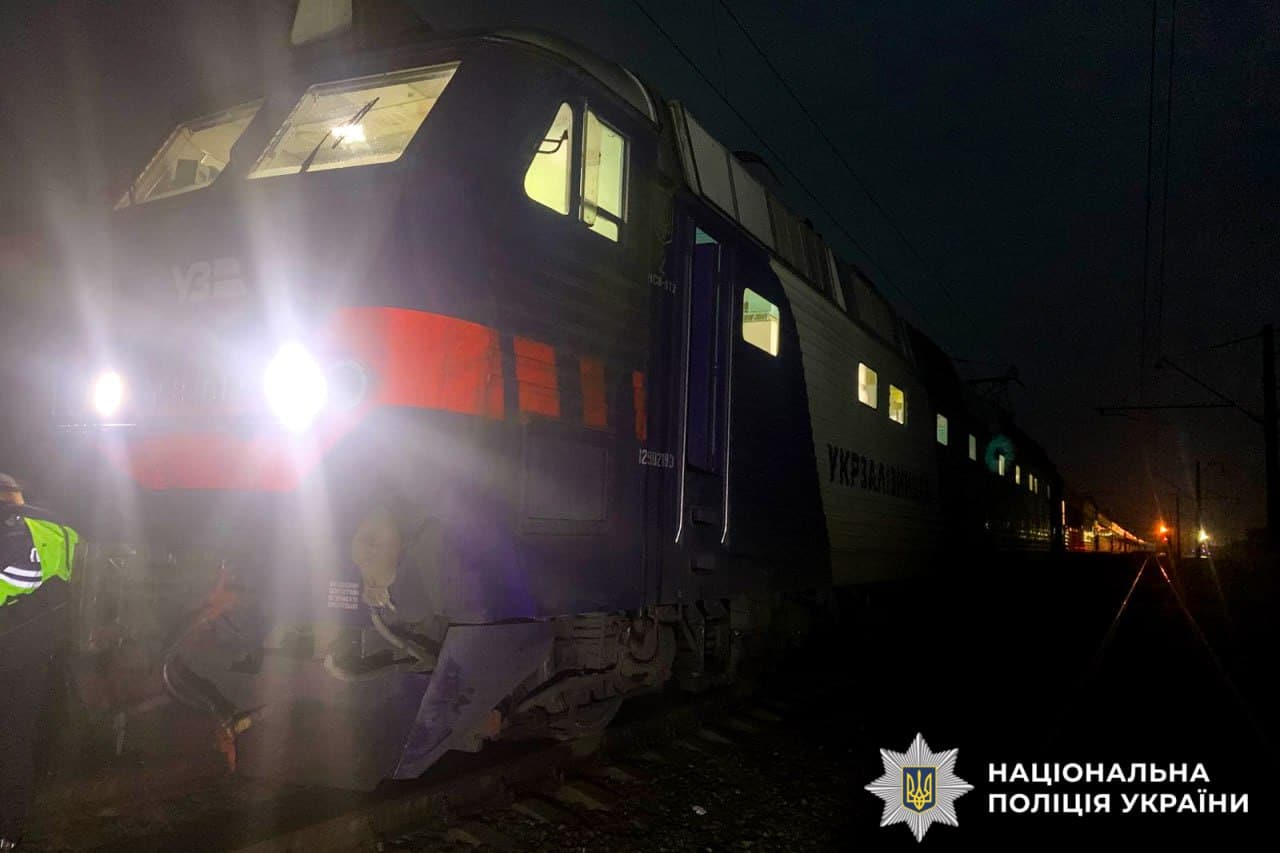 На Дубенщині під потяг потрапив пенсіонер: врятувати не вдалося