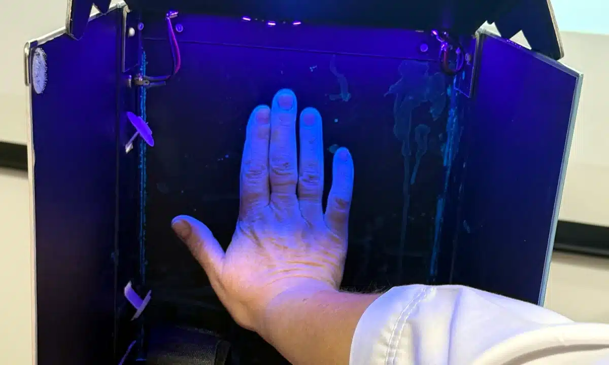 У Рівненському обласному протипухлинному центрі вперше провели навчання з гігієни рук для пацієнтів