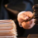 Ексчиновника на Рівненщині засудили до 8 років за систематичне вимагання хабарів