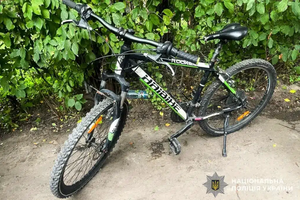 vykraly-dva-velosypedy-rivne-03