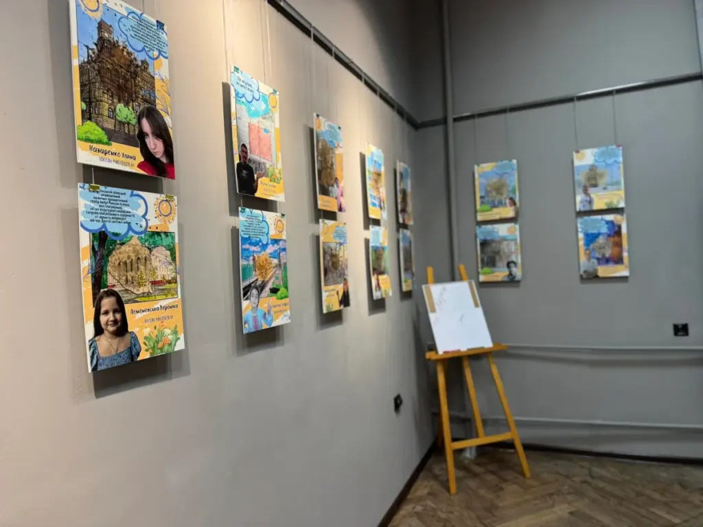 Виставка "Херсон – шлях додому".