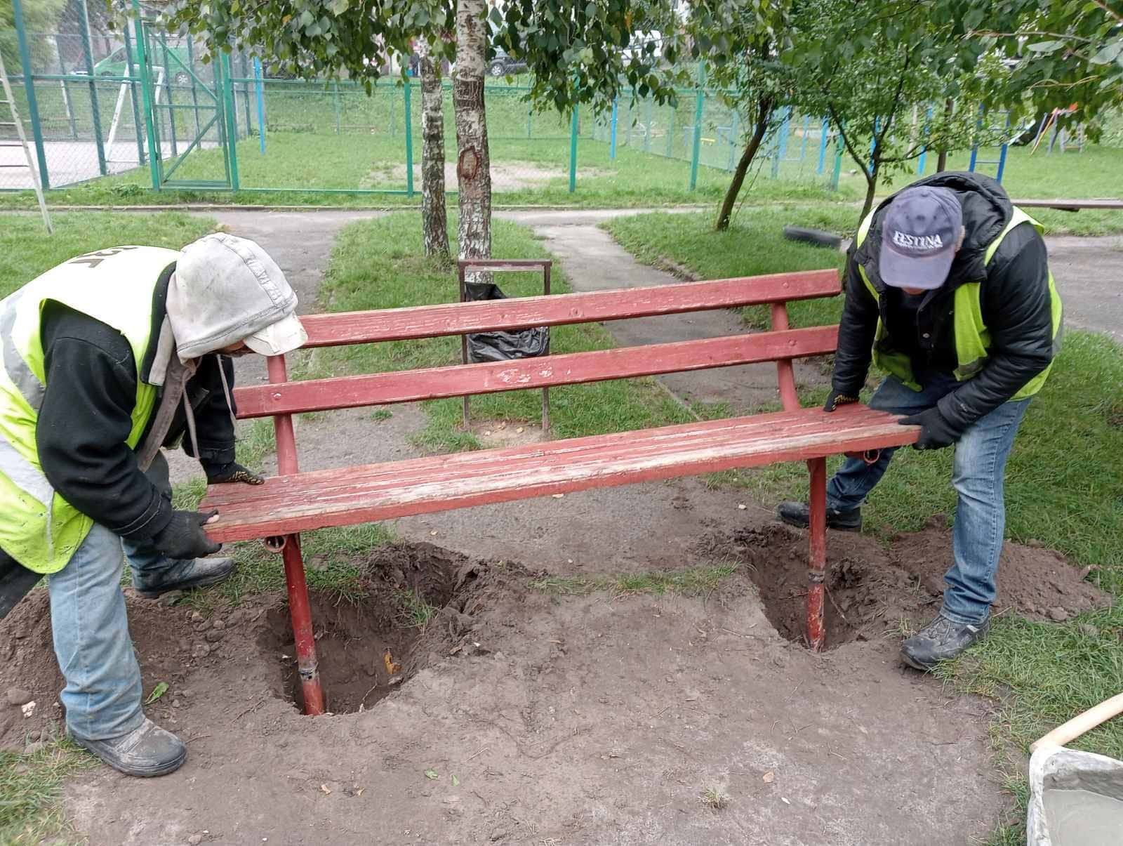 Відремонтовано ще один дитячий майданчик у Рівному