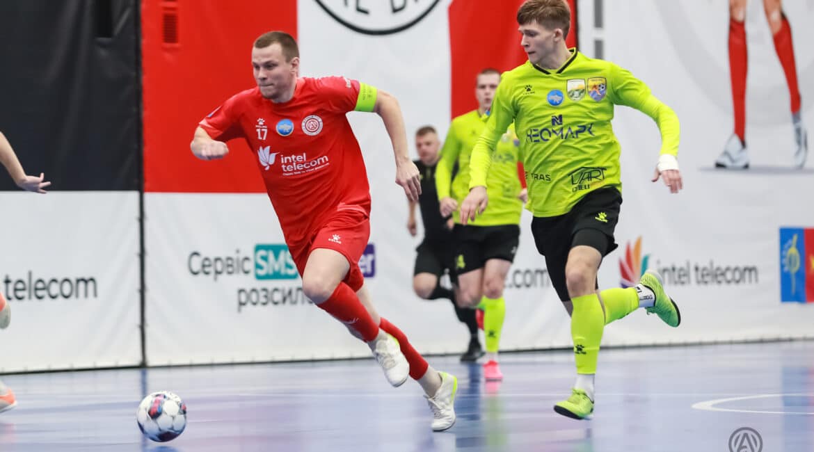 Момент матчу Атлетик-Футзал — Кардинал Авангард у Дніпрі