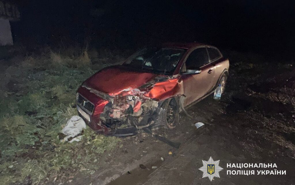 Розбите Вольво.