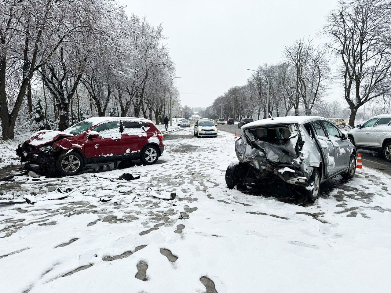 У Рівному на вулиці Захисників Маріуполя в ДТП постраждали двоє осіб ДТП на Захисників Маріуполя.