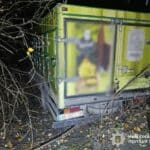 На Дубенщині фургон з’їхав у кювет: двоє чоловіків у лікарні Фургон з'їхав у кювет