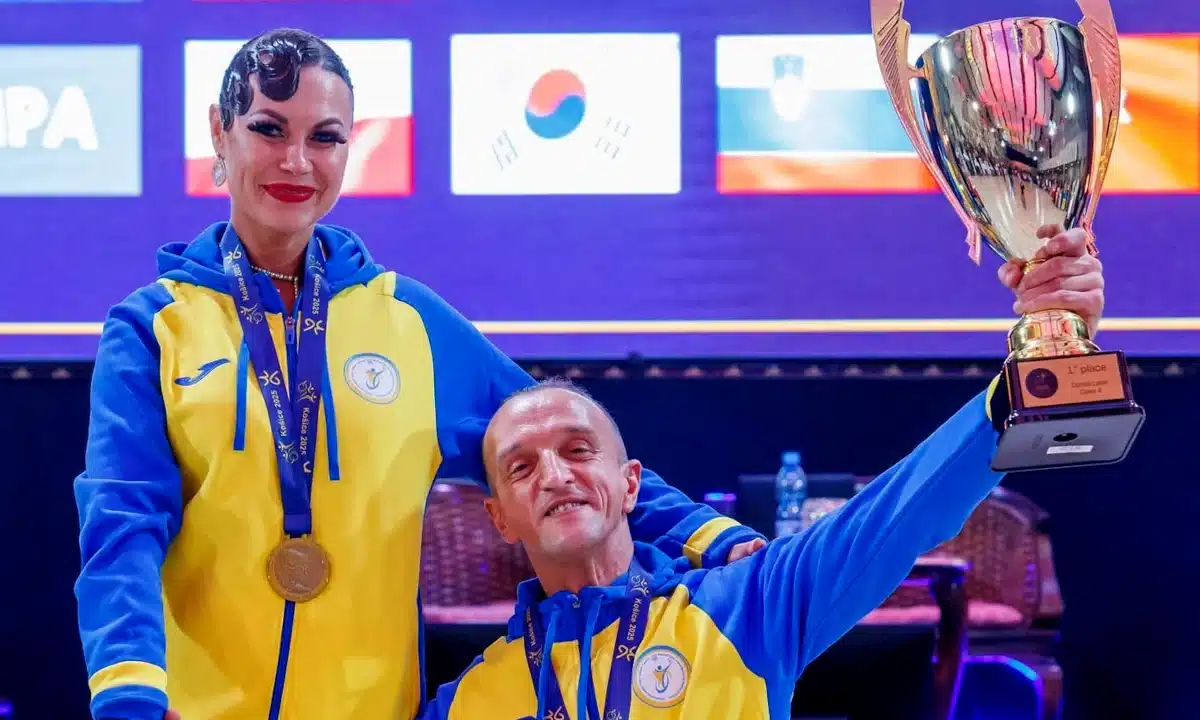 Олена Данкевич і Ілля Сівак під час виступів з пара спортивних танців.