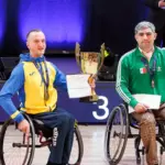 Іван Сівак з нагородою.