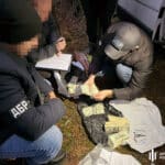 У лісах Рівненщини переховувався правоохоронець, який вкрав 13 мільйонів гривень Вкрав 13 млн гривень та переховувався у лісі.