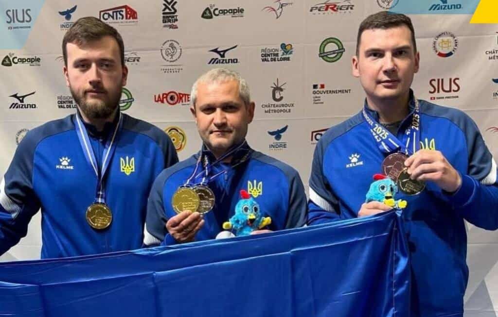 Олег Омельчук, Віктор Банькін та Павло Коростильов здобули бронзову командну медаль