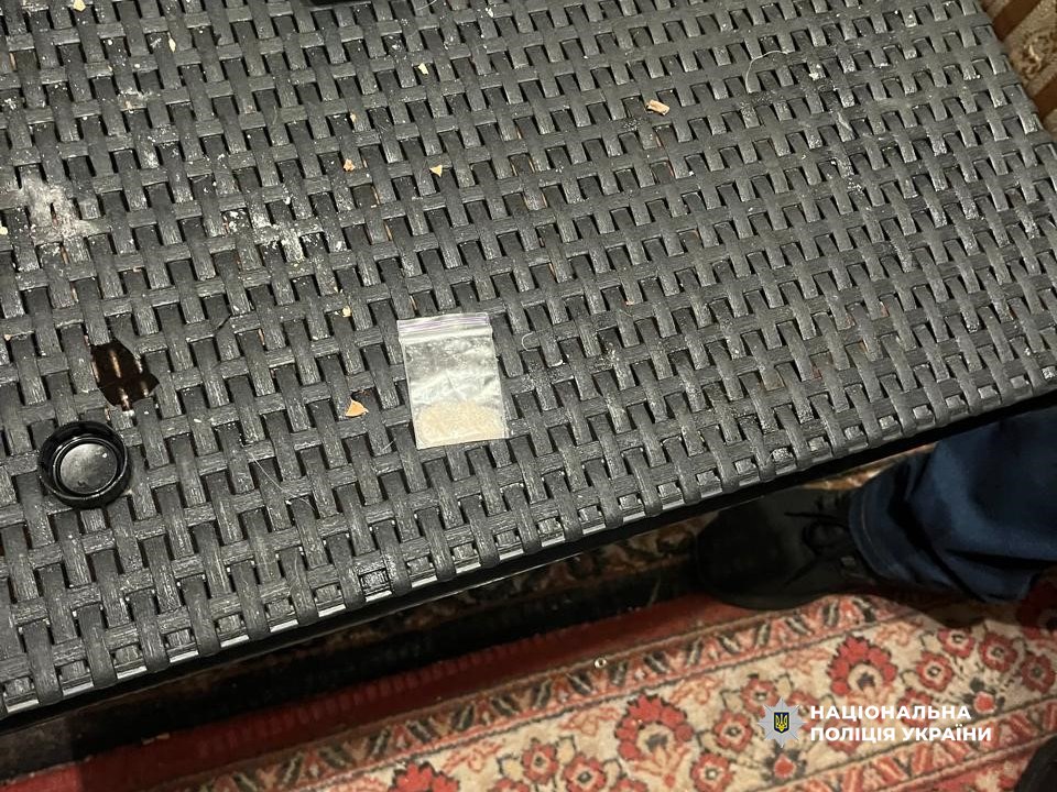 Рівнянин отримав 6 років за збут наркотиків і зберігання боєприпасів 6 років за гратами за збут наркотиків.