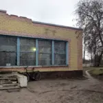 Магазин у Кутині, де двоє побили знайомого.