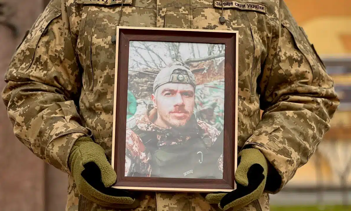 З полеглим захисником Євгеном Грабовим попрощались у Рівному Портрет Євгена Грабового.