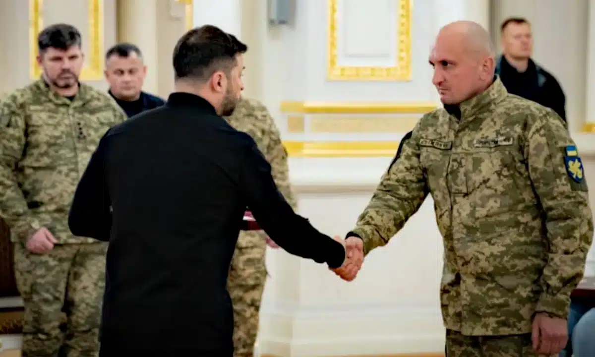 Нагороду отримує Сергій Остапчук.