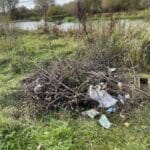 Інспектори Рівненщини виявили порушення правил використання земель у прибережній зоні Сміттєзвалище