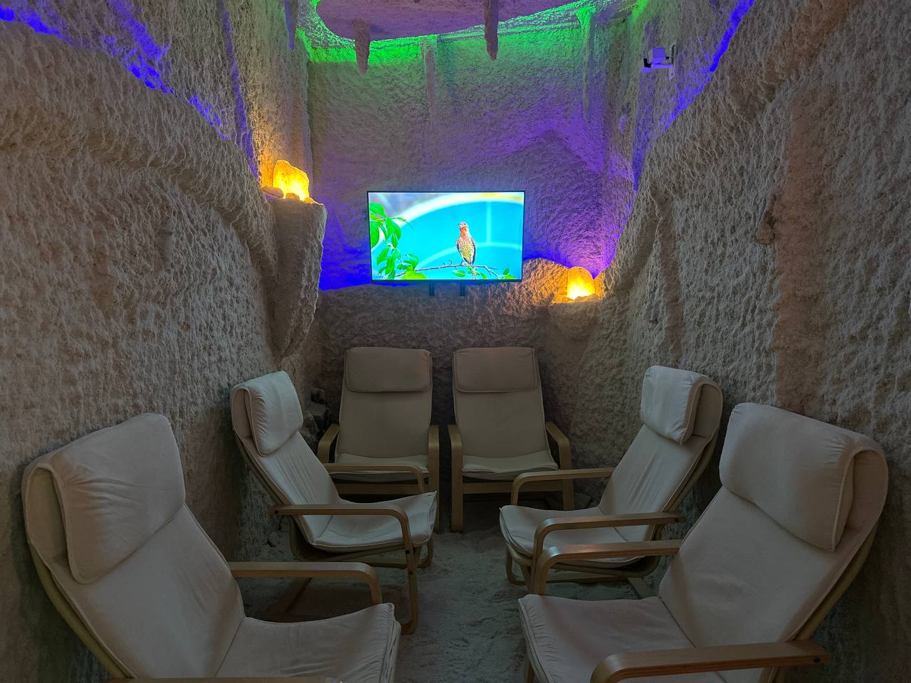 У Костопільському центрі ПМД запрацювала соляна кімната для дітей і дорослих Соляна кімната