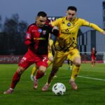 «Верес» вирвав перемогу над «Рухом» – 1:0 у напруженому матчі Ігровий момент матчу «Верес» – «Рух» у 12-му турі прем’єр-ліги