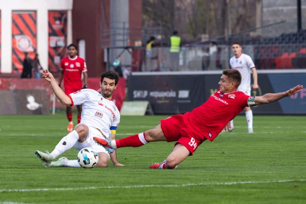 Рівненський «Верес» вирвав нічию у виїзному матчі з «Кривбасом»: дубль Владислава Шарая