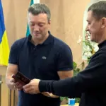 Орден «За мужність» III ступеня вручають Андрію Опальку.