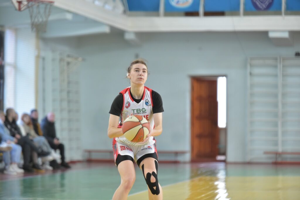 Рівненські баскетболістки продовжили переможну серію до п’яти матчів Рівненські баскетболістки БК Рівне-ОШВСМ в одному з матчів