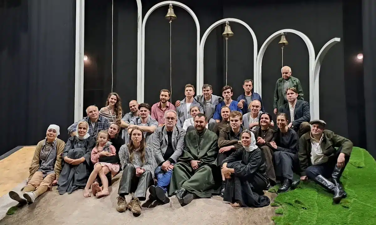 Колектив Рівненського драмтеатру.