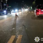 Тяжкі травми отримала пішохідка в ДТП на регульованому переході у Рівному Місце ДТП на вулиці Червонія у Рівному.