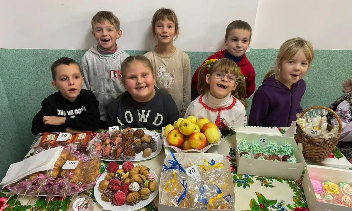 На Дубенщині юні волонтери зібрали понад 36 тисяч гривень на потреби захисників На Дубенщині юні волонтери зібрали понад 36 тисяч гривень на потреби захисників