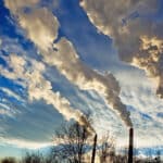 У повітрі Рівного зафіксували перевищення норм забруднення У повітрі Рівного зафіксували перевищення норм забруднення