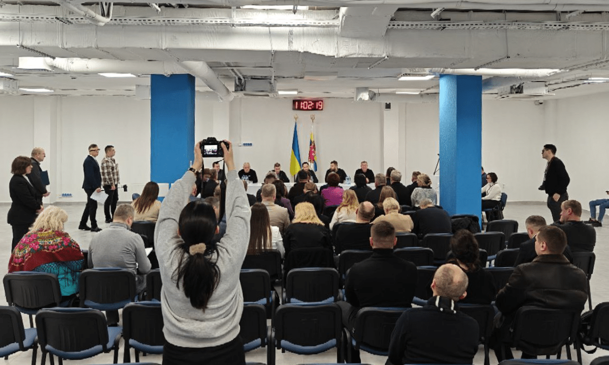 Виїзне засідання обласної ради в укритті нового лікувально-реабілітаційного корпусу госпіталю для ветеранів на Рівненщині.