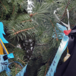 Родини зниклих безвісти та полонених прикрасили в Рівному «ялинку надії»