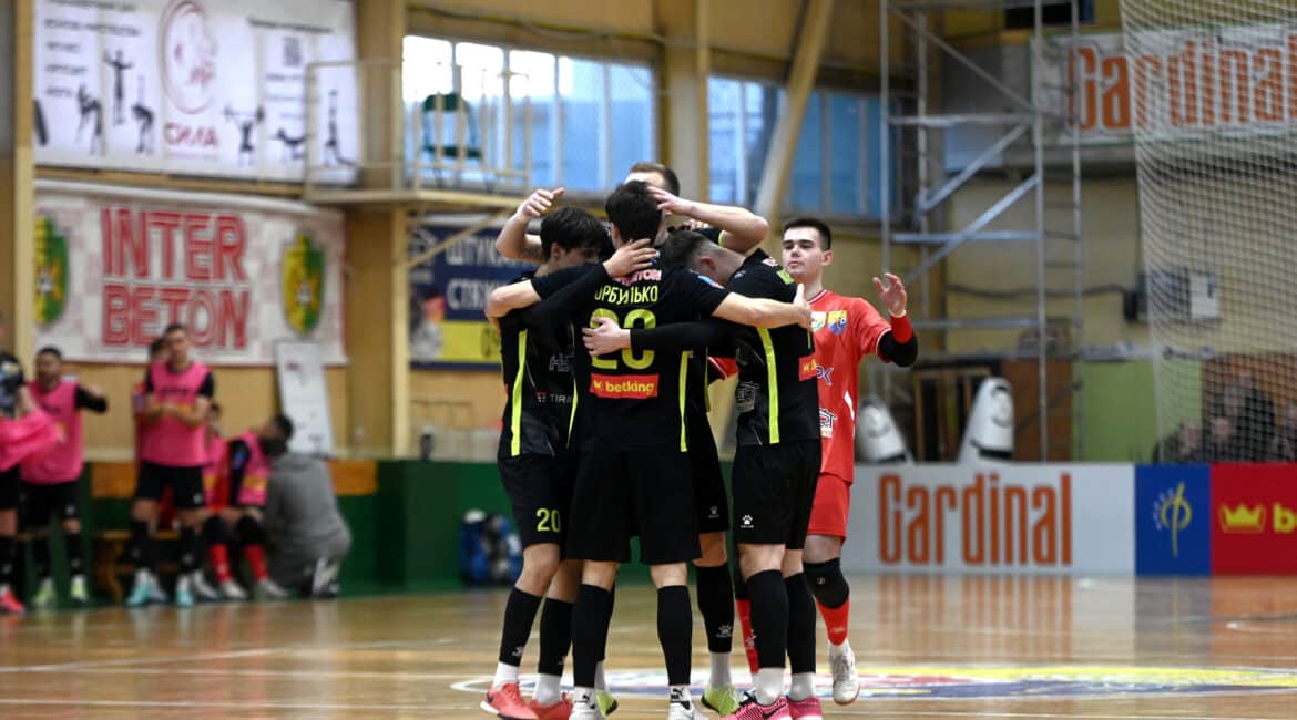 Рівненський «Кардинал-Авангард» вирвав перемогу за кілька секунд до фіналу Футзальний матч Кардинал-Авангард — Суха Балка в Рівному