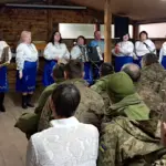 Аматори Козинської громади виступили перед захисниками у межах програми «Нота підтримки» Аматори Козинської громади виступають перед військовими у межах програми «Нота підтримки».