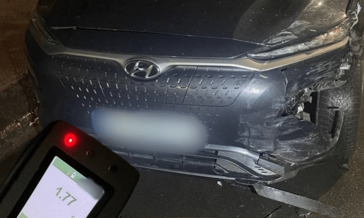 Нетверезий кермувальник без прав потрапив у ДТП