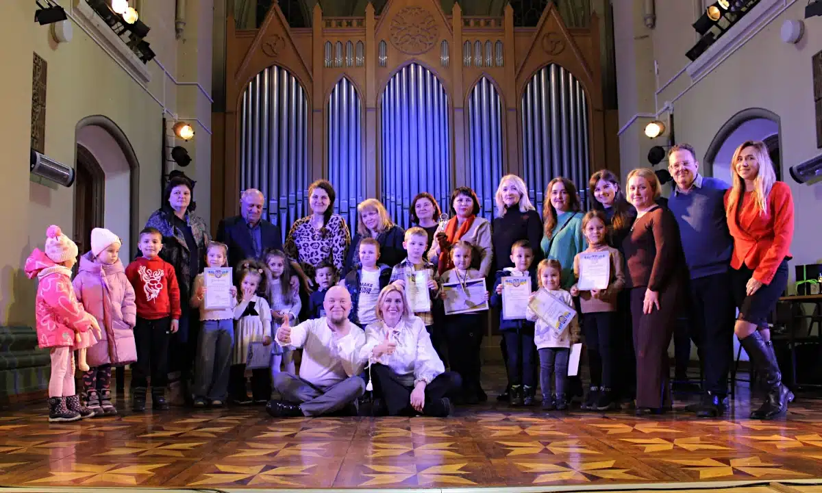Переможців конкурсу «Квітуча фантазія» імені Катерини Білокур нагородили у Рівному Спільна світлина під час церемонії нагород переможців конкурсу Квітуча фантазія.
