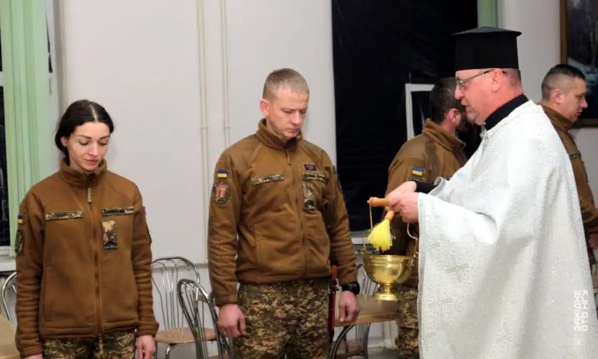 Рівненські нацгвардійці відзначають Різдво.