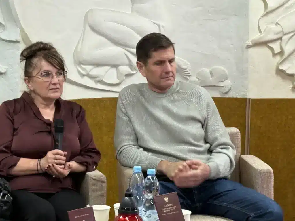 Батьки Кшиштофа – Рената та Ґжегож Тифелі.