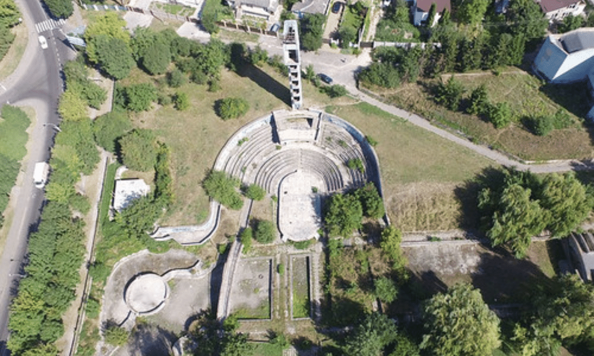 Парк на Грабнику отримає нове життя: Рівне залучає 200 тисяч євро від партнерів Парк на Грабнику Рівне, вигляд зверху